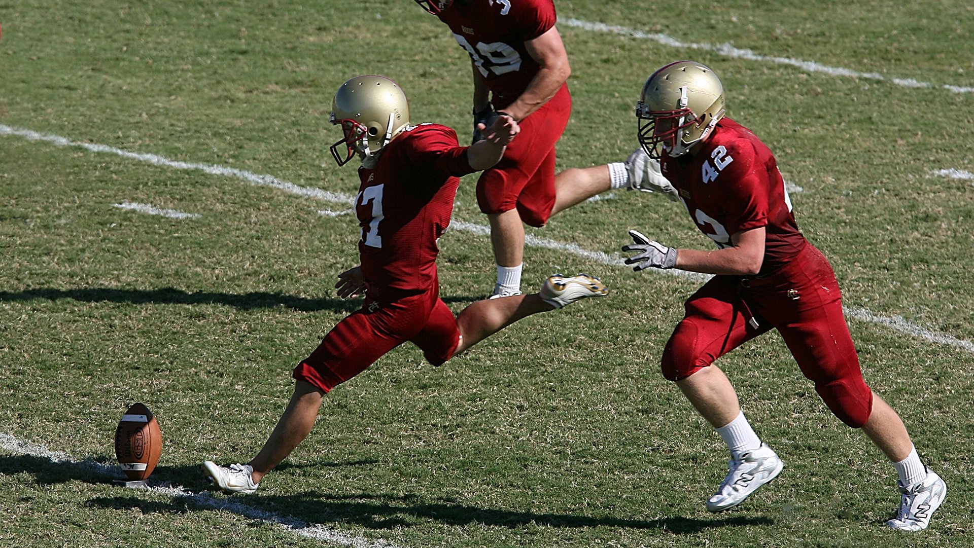 “英超豪门再遇挑战，冠军势在必得？”，英超落寞豪门