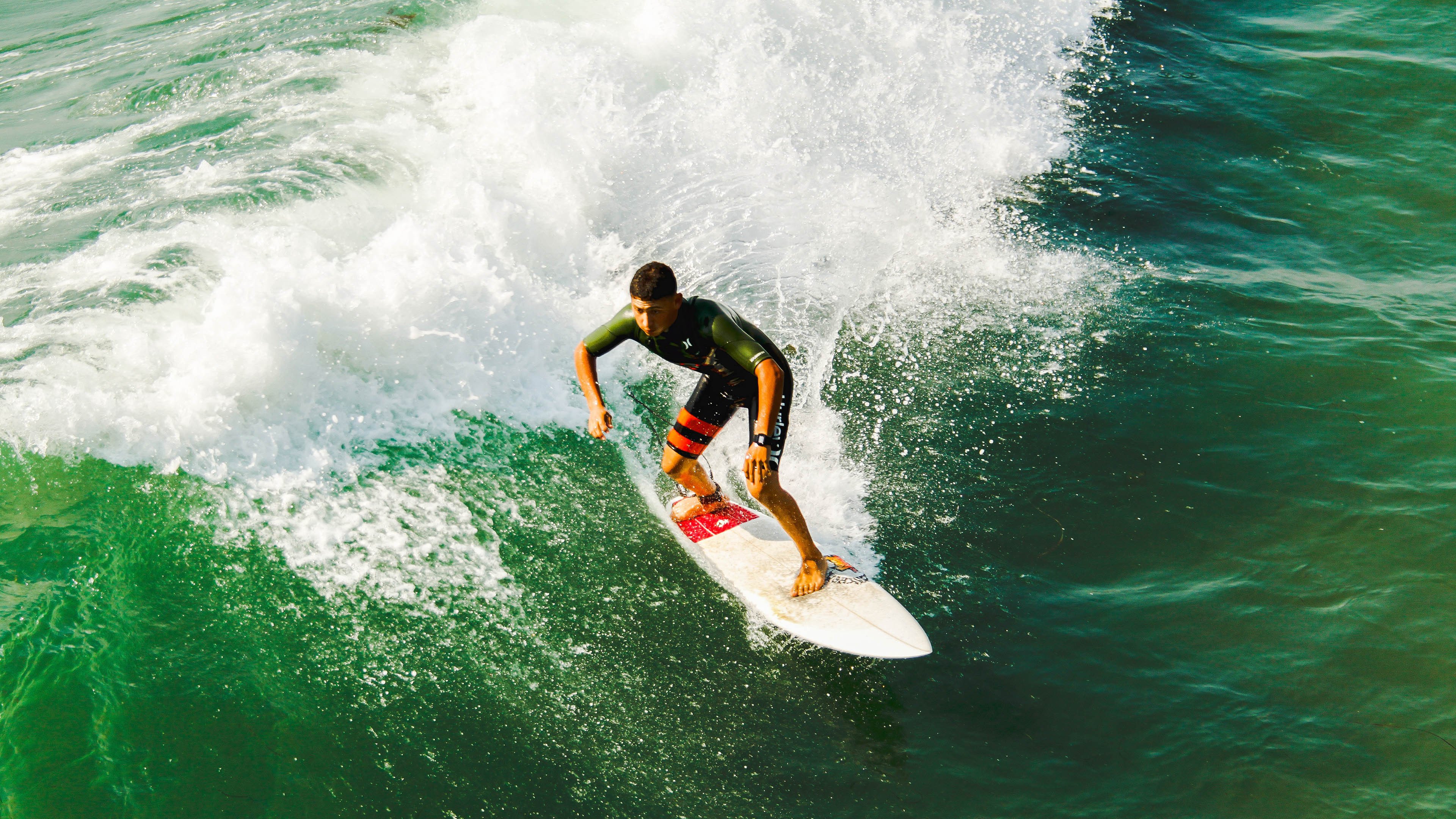 塞内加尔男足在巴黎奥运会比赛中以3-1击败巴西，塞内加尔国足