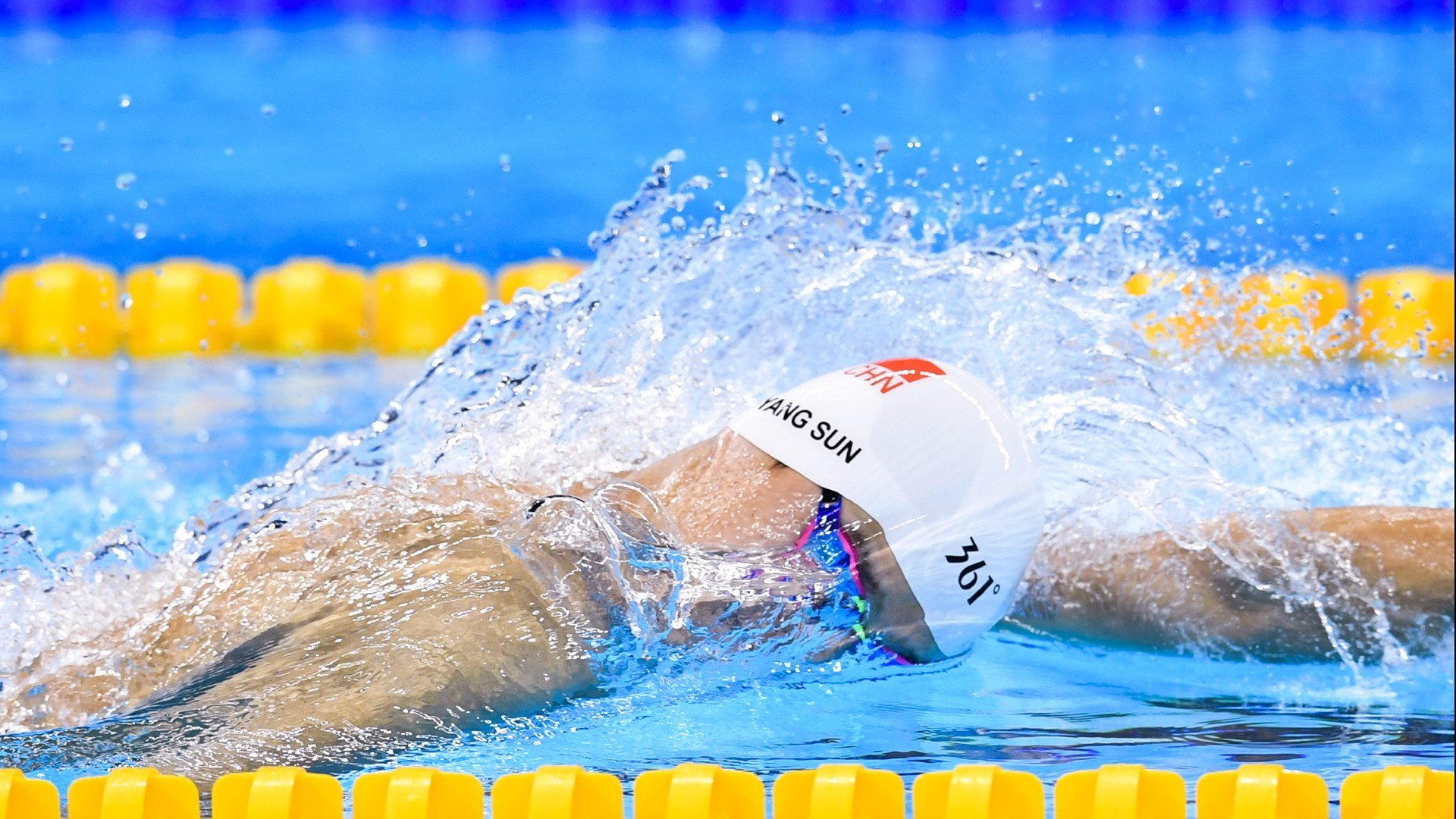 莱万刷新个人纪录，德甲火力全开，莱万拿过几次德甲金靴